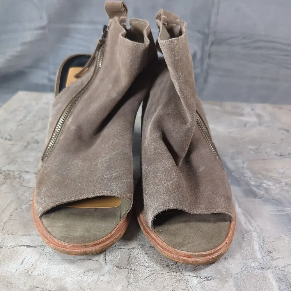 Dolce Vita Petra Taupe Suede Peep Toe Bootie Stacked‎ Heel Size 8.5